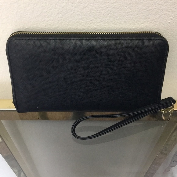 Steve Madden women’s black and gold wallet​ - Picture 6 of 11